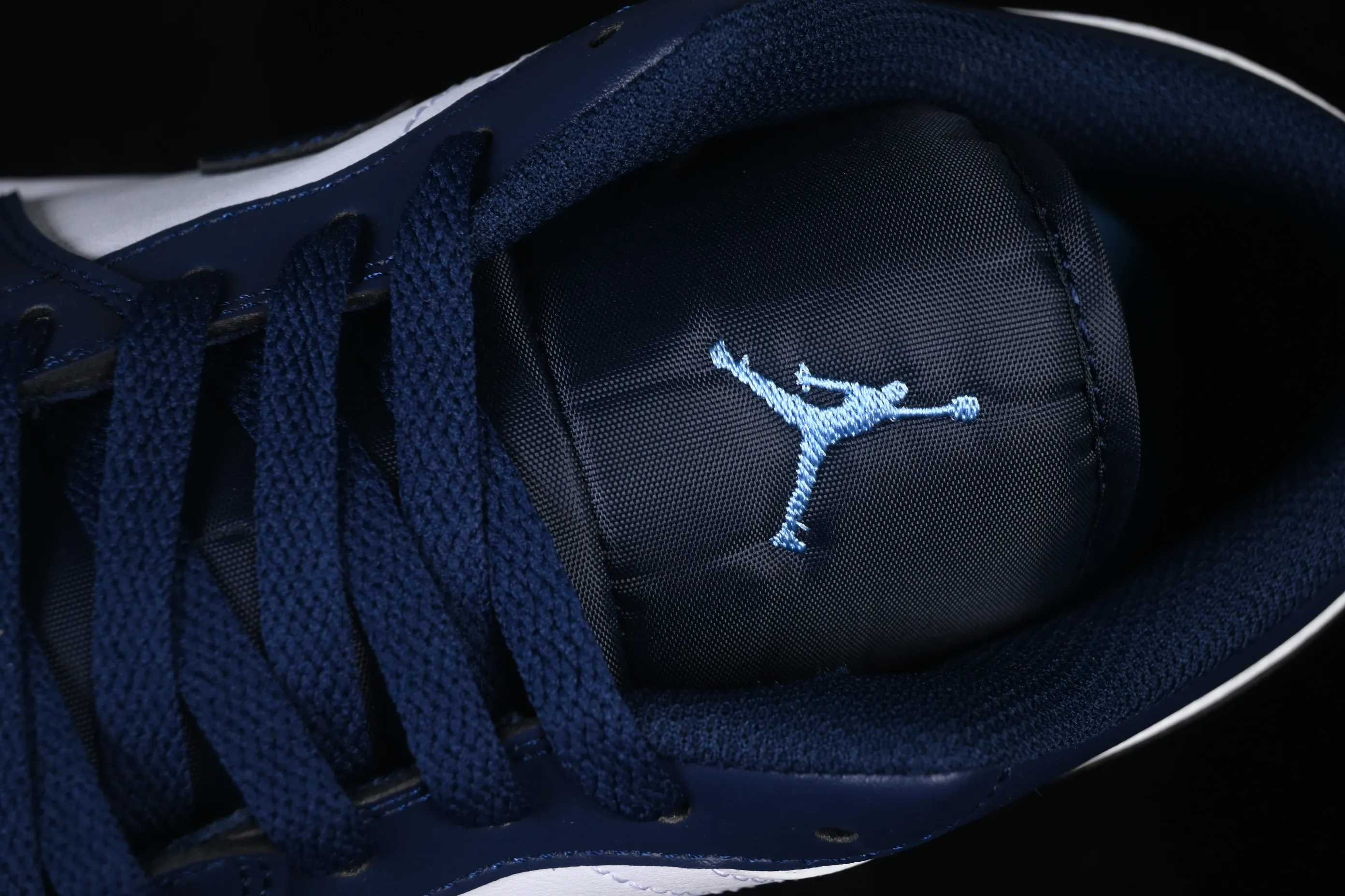 All categories Air Jordan Jordan series basketball shoes Air Jordan 1 Low Air Jordan 1 Low AJ1 Joe 1 white and blue low-top retro cultural basketball shoes 553558-404